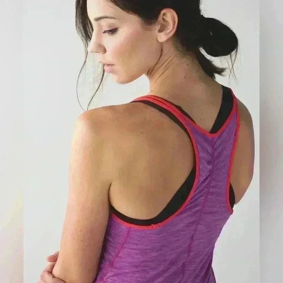 Lululemon What The Sport Singlet II
Heathered Ultra Violet / Alarming - Picture 3 of 10
